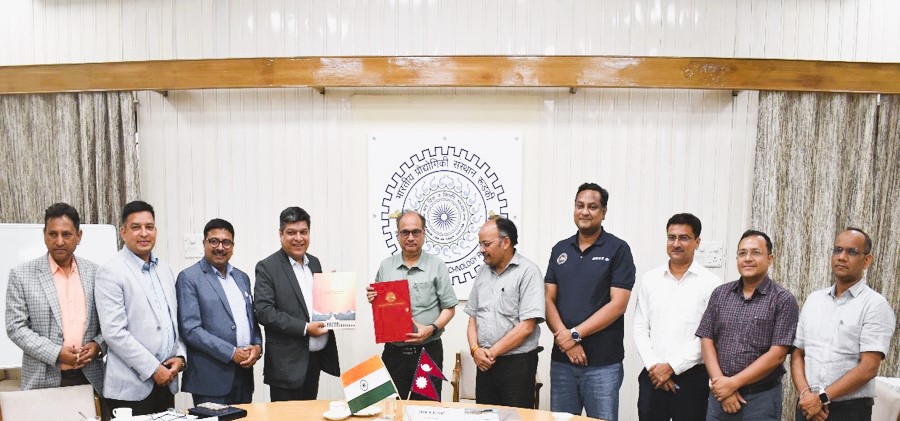 सुदूरपश्चिम विश्वविद्यालय र इन्डियन इन्स्टिच्युट अफ टेक्नोलोजी बिच शैक्षिक बिकासको लागी द्विपक्षीय समझदारी